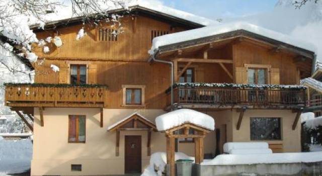 Résidence La Cour, Réserver Hôtel Hôtels à Auvergne avec piscine, Piscine