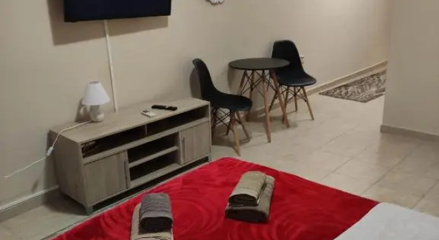 G M 3 ROOMS KENTPO in the heart of the city, Book Hotel Larissa Thessalia