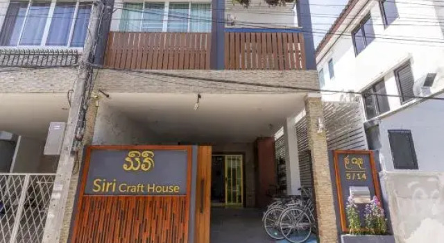 Private Luxury 4BR Pool Villa (Siri craft House) Nimman, Забронировать Вилла Коттеджи Чиангмай, рядом с Wattana Art Gallery, Коттедж