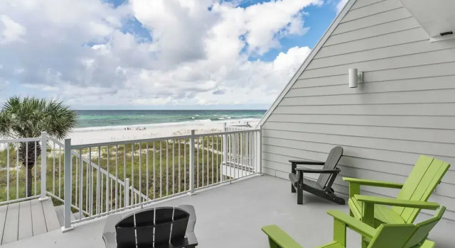 Апартаменты Beachfront Panama City Beach Stay With Gulf Views, Balconies, a King Suite, two Queens, and Twin Nook for 8 Guests The Shores Townhome by Avantstay