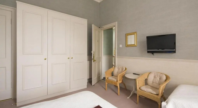 Четырёхместный номер Standard Sherwood Guest House