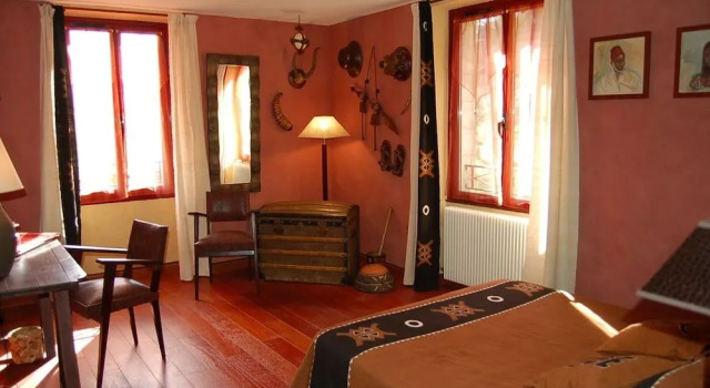 Chambres Téranga, Book Hotel Hoteller i Pradines med parkering, Parkering