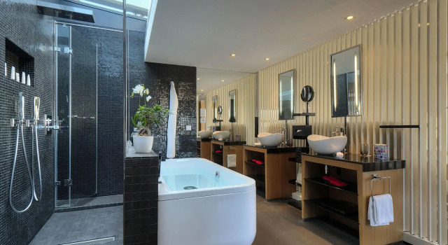 Five Seas by Inwood Hotels