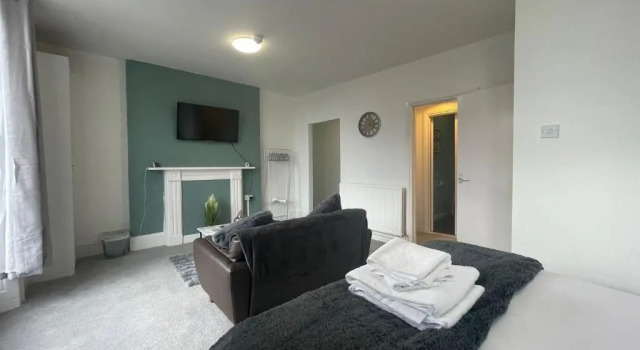 The Old Office - 1 Bed Studio, Забронировать Отель Суонси Полуостров Гоуэр, рядом с Замок Лухур