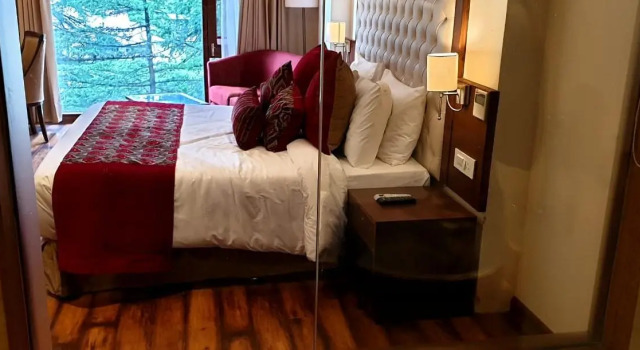Люкс Royal Royale Retreat Hotel & Spa Near Mall Road