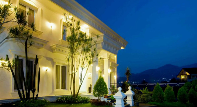 Rizen Premiere Hotel, Book Hotel Cisarua West Java