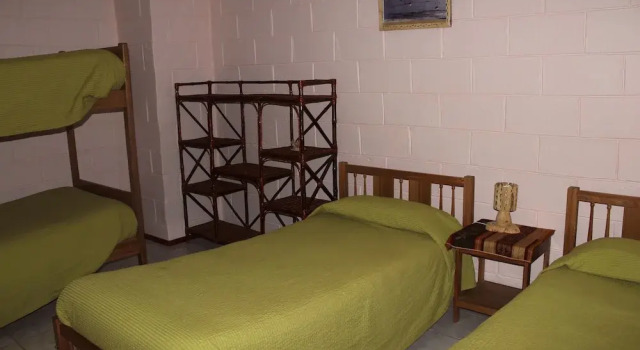 Трёхместный номер Standard Hostal Vilama