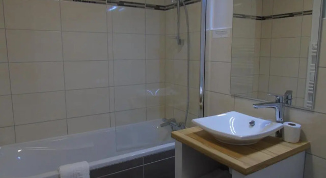 Двухместный номер Comfort LOGIS Hotel Restaurant Auberge Du Cheval Blanc
