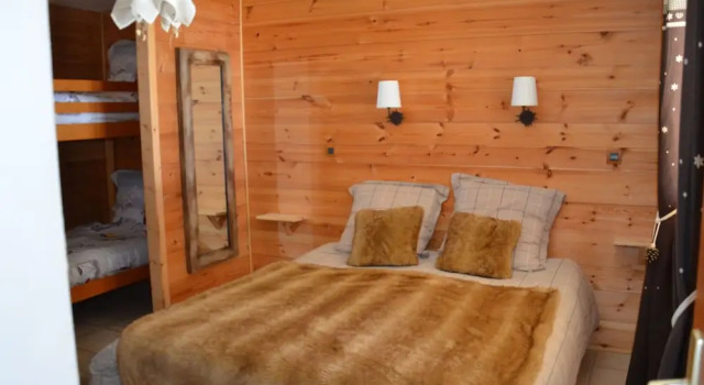 Cozy Chalet in Grand-Bornand with Garden Furniture, Забронировать Шале Виллы Овернь-Рона-Альпы, Вилла