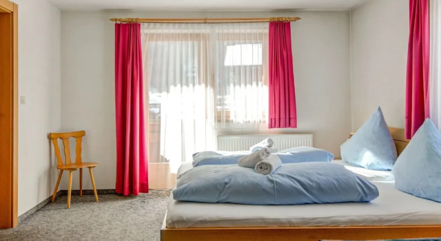 Апартаменты Classic с 3 комнатами с балконом Comfortable Apartment in Langenfeld With ski Storage