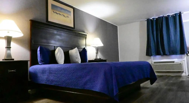 Номер Standard R Nite Star Hotel At Arlington Entertainment District
