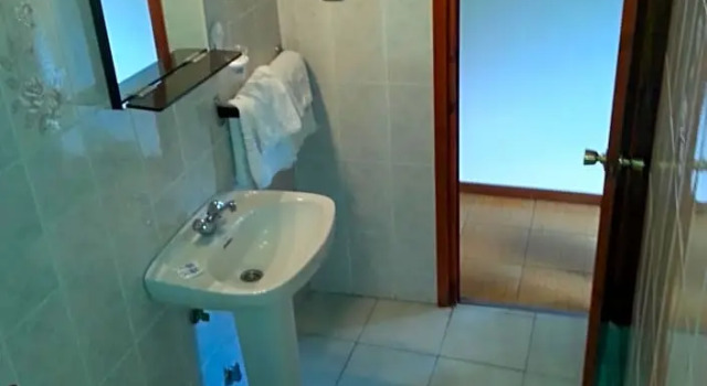 Четырёхместный номер Standard Hotel Azcona