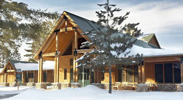 Heartwood Conference Center & Retreat, Buchen Sie Hotel Danbury Wisconsin