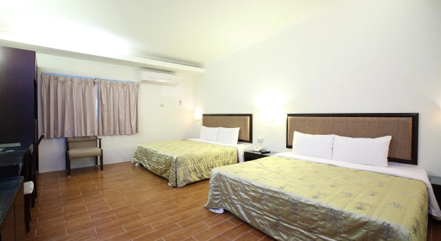 Четырёхместный номер Standard Cyuan Tang Hot Spring Hotel