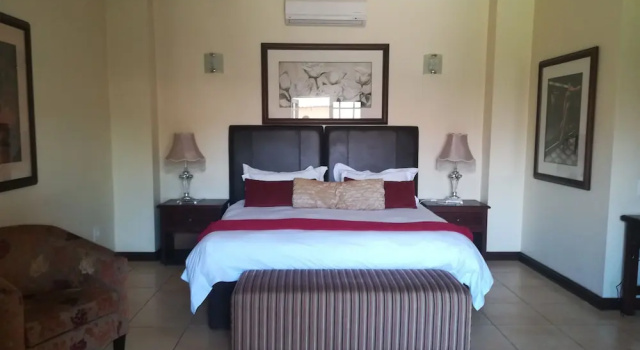 Семейный номер Standard с видом на сад The Moon and Sixpence Garden Guest House