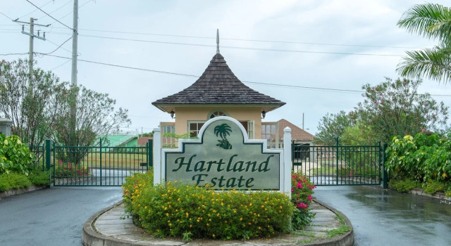 Hartland Sunshine, Забронировать Отель Отели Ocho Rios Coast 3 звезды, 3*