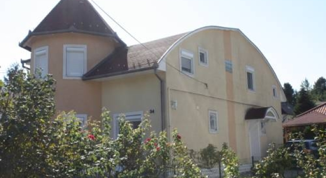 Apartman Mercédesz II., Book Lejlighed Hoteller i Western Transdanubia med parkering, Parkering