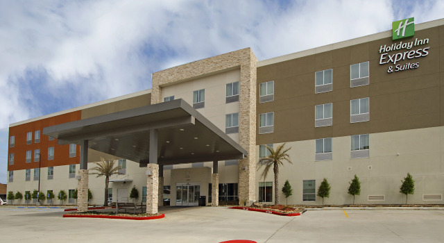Holiday Inn Express & Suites Lake Charles South Casino Area by IHG