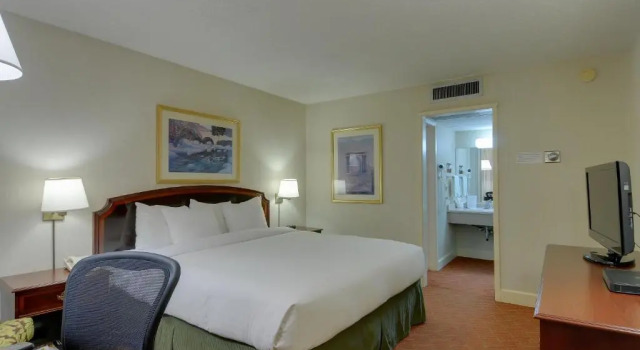 Двухместный номер Standard с видом на залив Vagabond Inn Executive San Francisco Airport