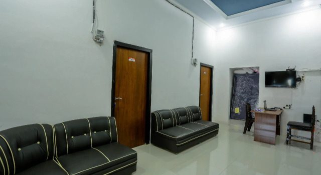 SPOT ON 1784 TNC Residence Syariah, Забронировать Отель Недорогие отели Матарам, рядом с Lombok Epicentrum Mall, недорого