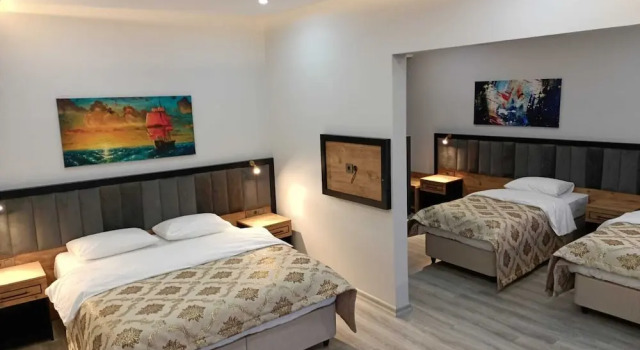 Четырёхместный семейный номер Standard The Marine Hotel
