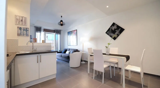 Exclusive Suite Imperazur Nice - 5 Stars Holiday House, Забронировать Отель Ницца Приморские Альпы, рядом с Музей Массена