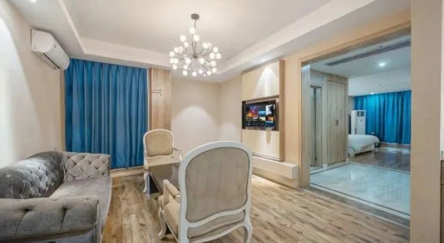 Двухместный люкс Business Miss Tian+ Apartment Hotel