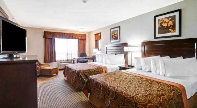 Четырёхместный номер Standard Canalta Hotel Moosomin
