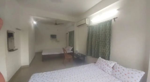Четырёхместный номер Deluxe с балконом Goroomgo Sandhya Guest House Digha