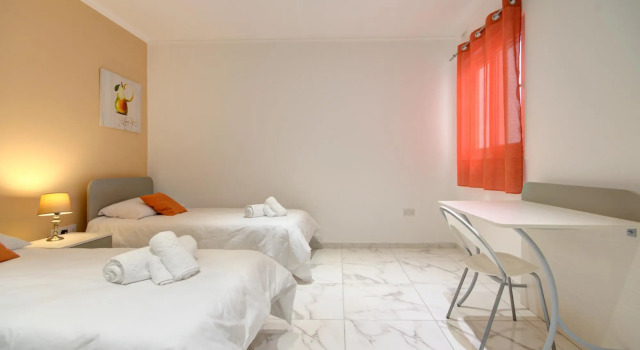 ★ Enjoy Beach & Sea Views in a Modern 3 BR APT ★, Buchen Sie Hotel Hotels & Unterkünfte in Mellieħa, Hotel