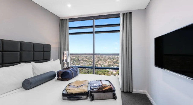 Люкс с 2 комнатами с балконом Meriton Suites North Sydney