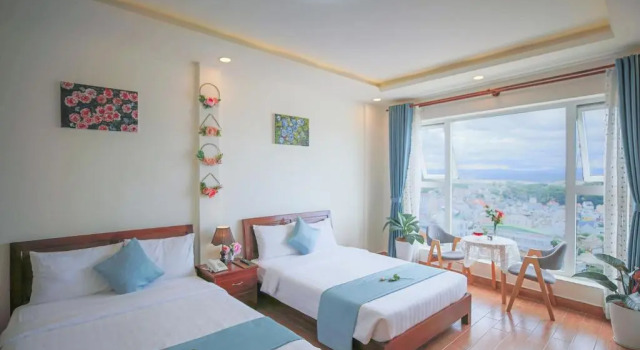 Четырёхместный номер Standard с видом на горы Rose Valley Hotel Da Lat Vietnam