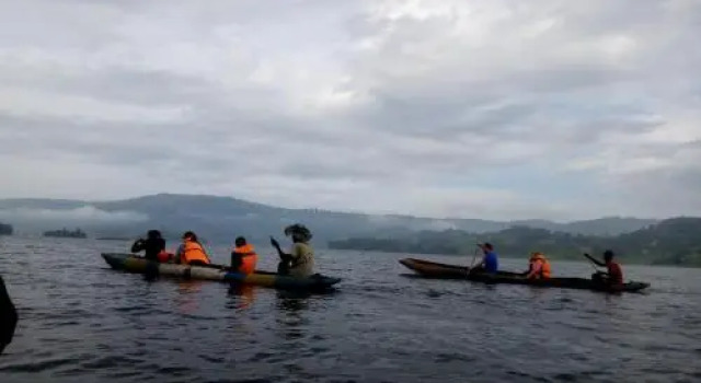 Lake World Travel