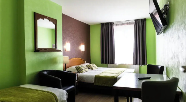 Трёхместный номер Classic Hotel Cheval De Bronze