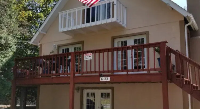 Chico's Chalet, Prenota Chalet Hotel a Monroe County con piscina, Piscina