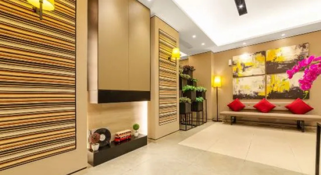 Ease Hotel (Anshun Ancient City Huangguoshu Avenue Xintiandi)