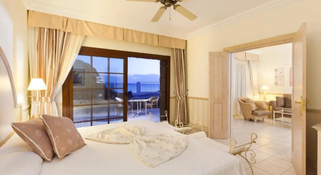 Люкс Senior с видом на океан Gran Castillo Tagoro Family & Fun Playa Blanca