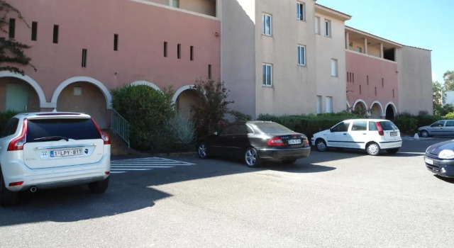 Cala di Sognu, Rezerwuj Hotel Hotele w Korsyka z parkingiem, Parking
