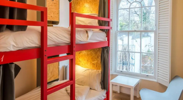 Кровать в общем номере (женский номер) Park Villa Boutique Hostel