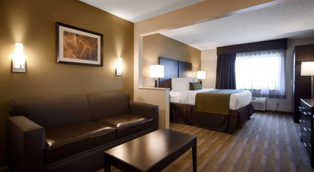 Шестиместный люкс Best Western Hilliard Inn & Suites