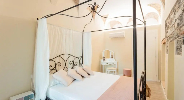 Romantic Escape in the 400s, Забронировать Отель Отели Комо с парковкой, рядом с Фуникулер Комо-Брунате, Парковка