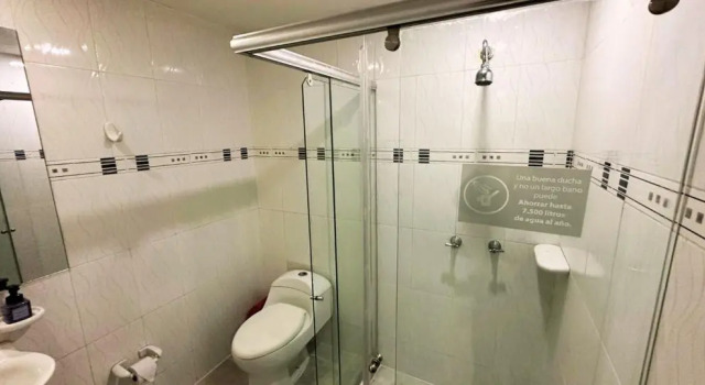 Трёхместный номер Standard с балконом Hotel Expo Hotel Ferial
