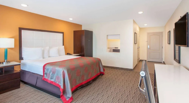 Двухместный номер Business Ramada by Wyndham Culver City