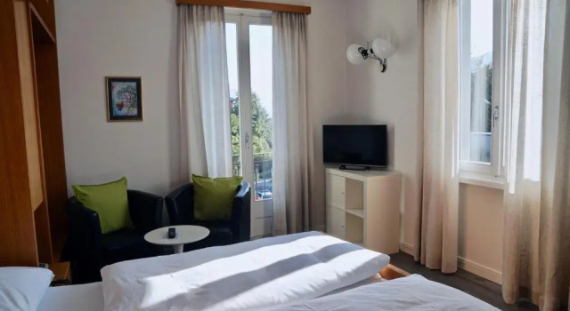 Hotel Bellevue Bellavista Montagnola, Забронировать Отель Отели Лугано с парковкой, Парковка