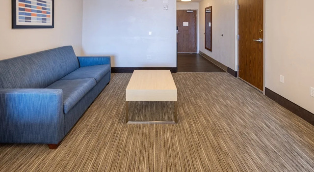 Четырёхместный люкс Holiday Inn Express Hotel & Suites Salisbury - Delmar by IHG
