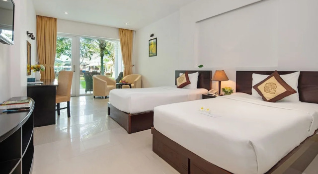 Двухместный номер Deluxe с балконом и с видом на сад The Sailing Bay Beach Resort