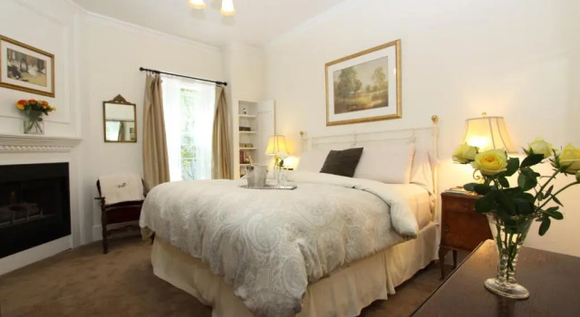 Номер Superior Olallieberry Inn Bed and Breakfast