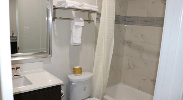 Четырёхместная студия Scottish Inn & Suites - IAH Airport