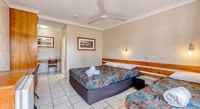 Номер Economy Demi View Motel