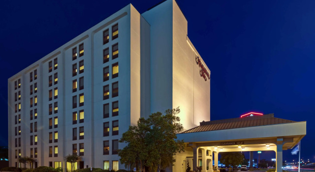 Hampton Inn Baton Rouge - I-10 & College Dr.